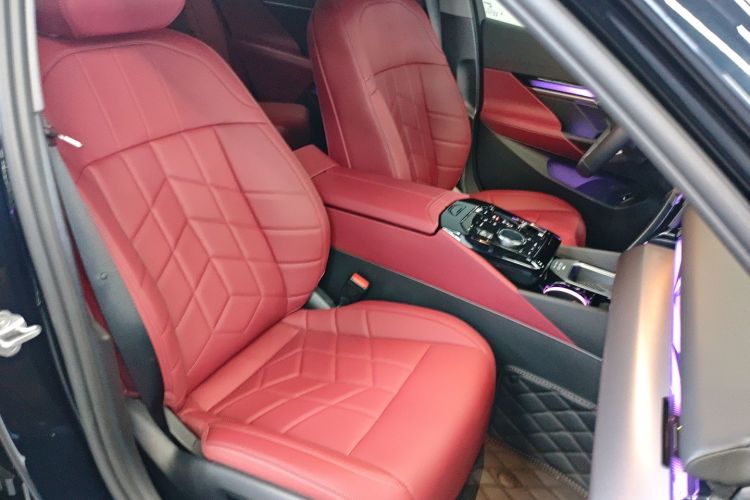 宝马5系 2025款 530Li 领先型 M运动套装局部细节41