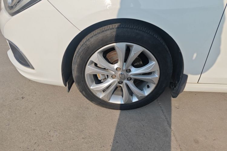 广汽传祺 传祺GA6 2016款 235T DCT精英版车身外观6007