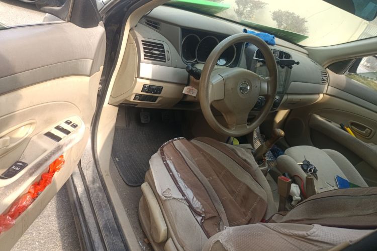 日产 轩逸 2016款 经典 1.6XE 手动舒适版中控内饰20