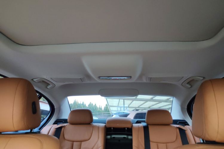 宝马5系 2018款 528Li 上市特别版中控内饰22