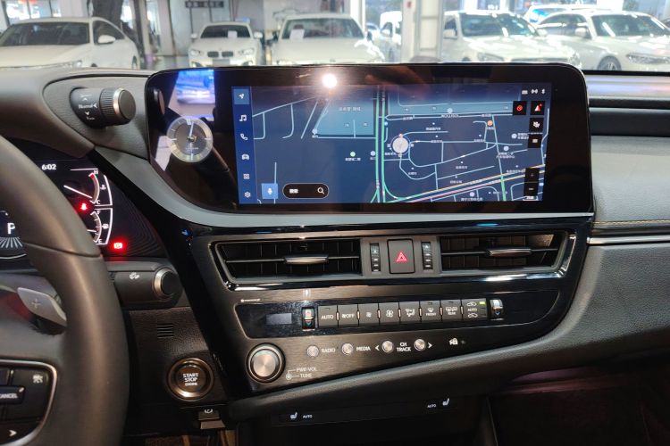 雷克萨斯ES 2023款 260 卓越版中控内饰16