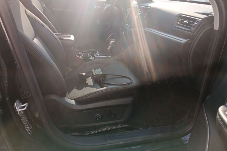 Jeep 指挥官 2018款 2.0T 两驱进享版 国V局部细节41