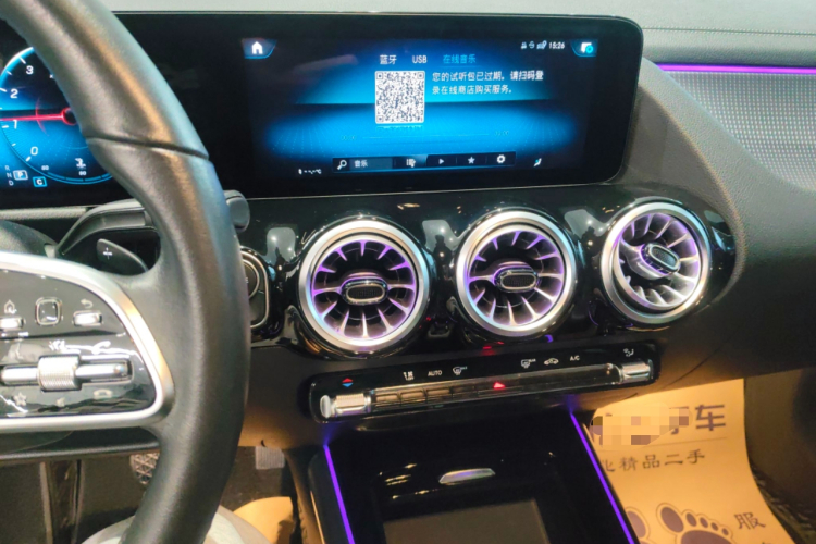 奔驰GLA 2023款 GLA 220中控内饰16