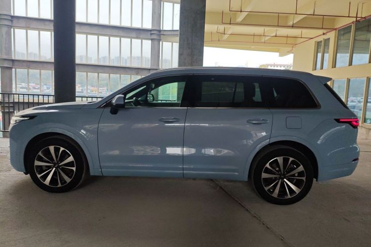 理想汽车 理想ONE 2020款 增程6座版车身外观4