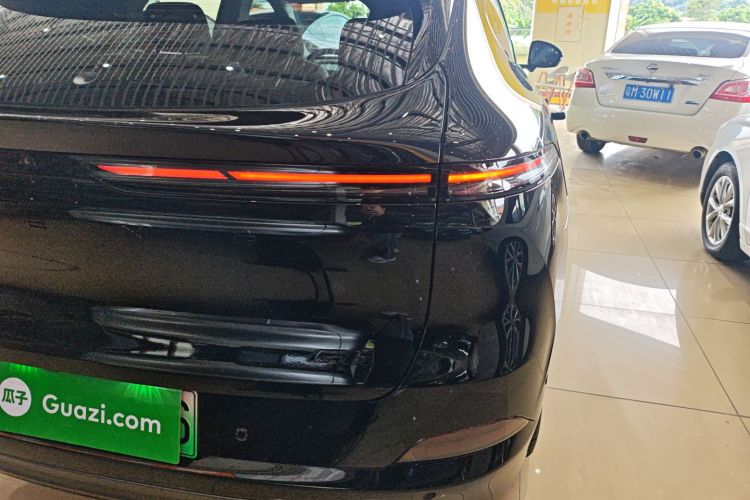 小鹏G6 2025款 625 长续航 Max 旗舰版车身外观9