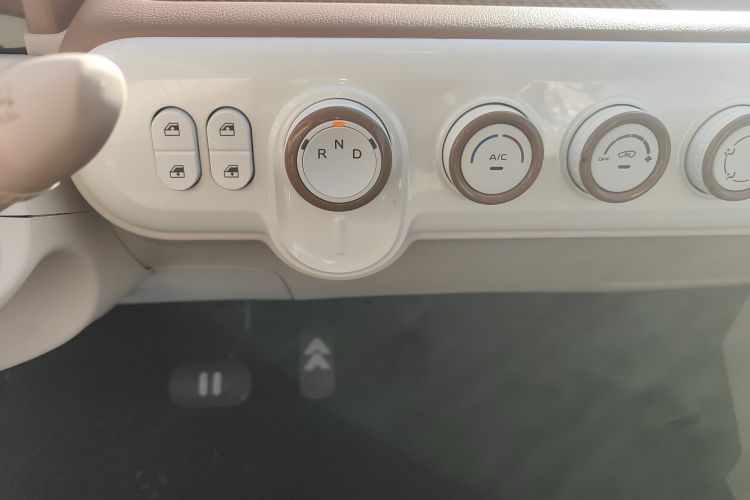 奔腾小马 2026款 222km 萌趣马 Plus中控内饰18