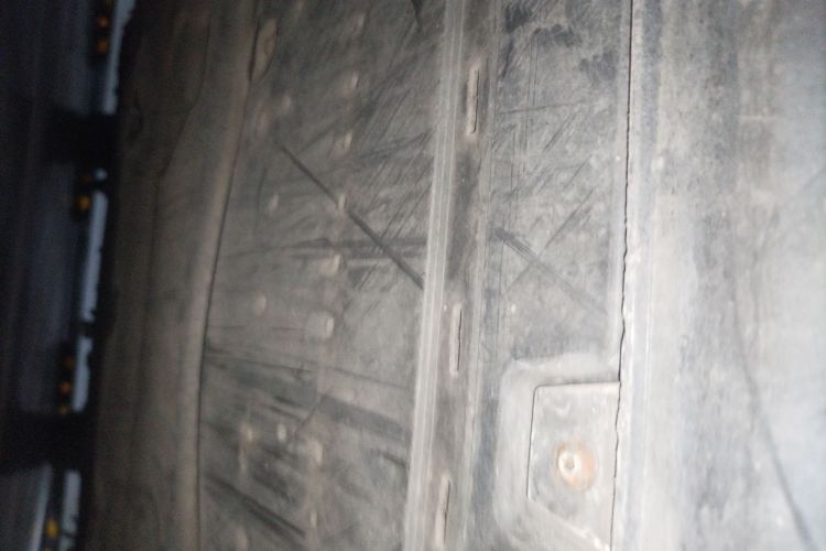 奥迪A6L 2017款 30 FSI 技术型局部细节9008