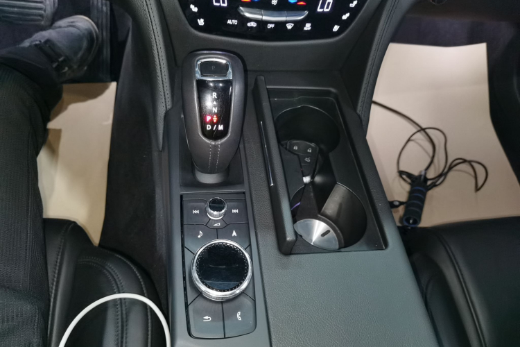 凯迪拉克CT6 2019款 28T 豪华型中控内饰18