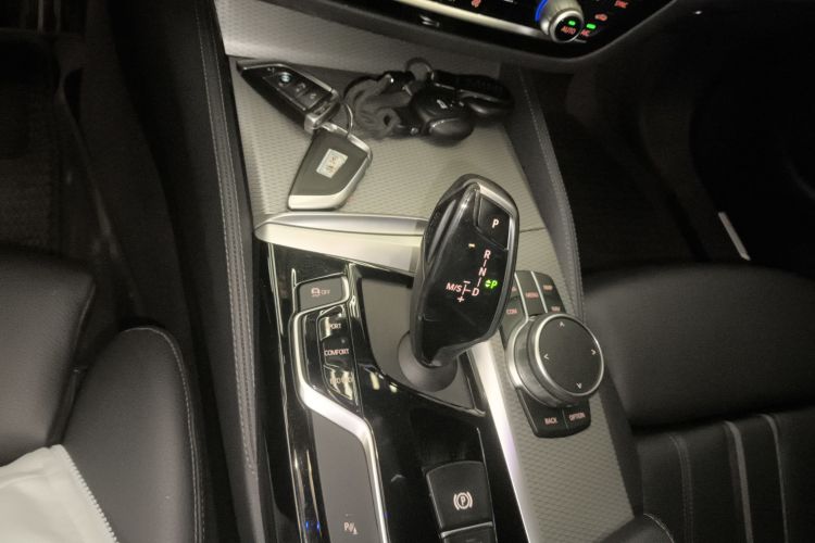 宝马5系(进口) 2019款 525i M运动套装中控内饰18