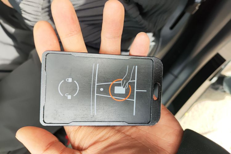 特斯拉 Model Y 2021款 标准续航后驱版中控内饰7001