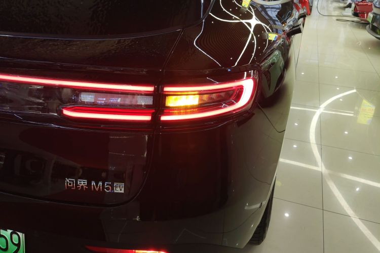 鸿蒙智行 问界M5 2023款 纯电后驱标准版车身外观6006