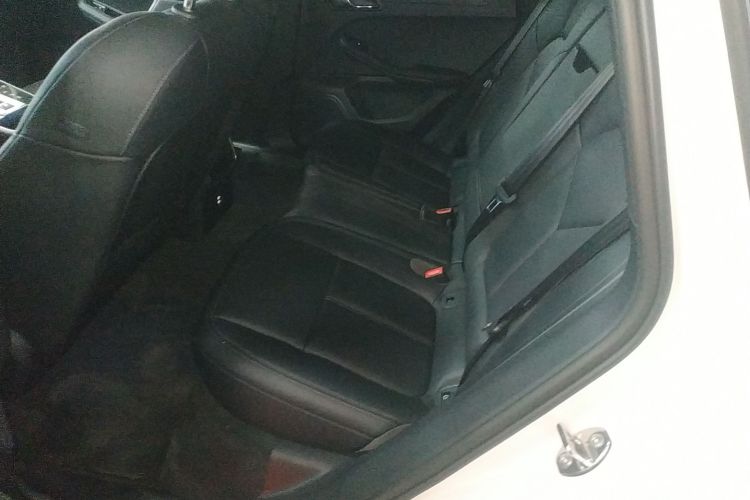 保时捷 2025款 Macan 2.0T 逐梦版中控内饰21