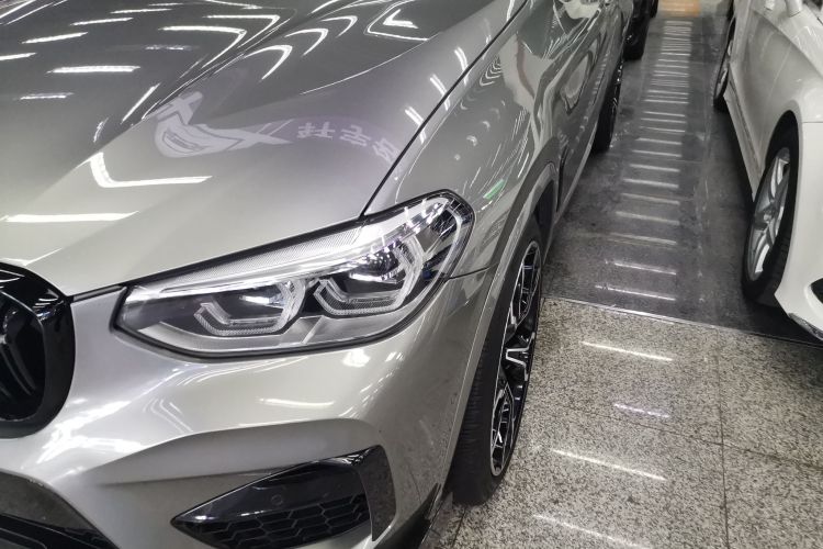 宝马X4 M 2019款 X4 M雷霆版局部细节36