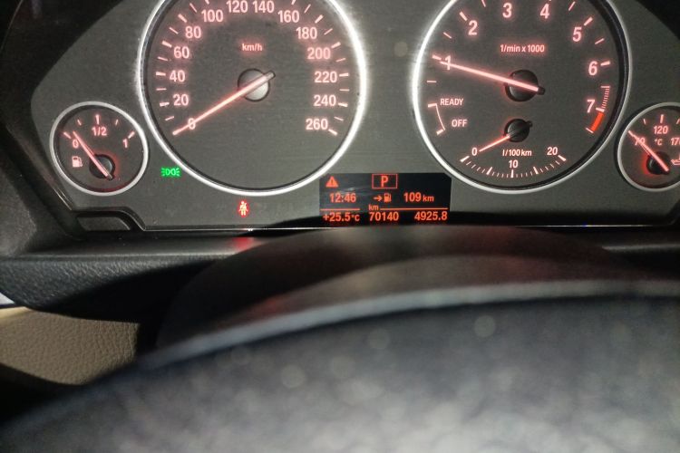 宝马3系 2017款 320Li 时尚型中控内饰15