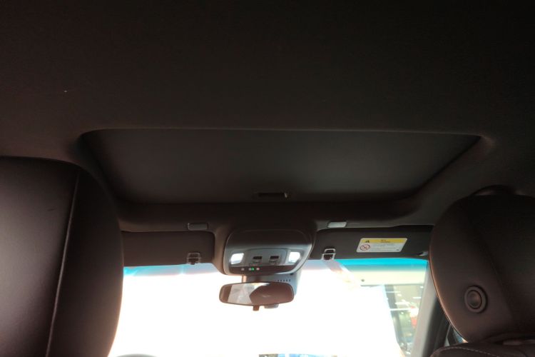 凯迪拉克CT4 2023款 25T 豪华型中控内饰22