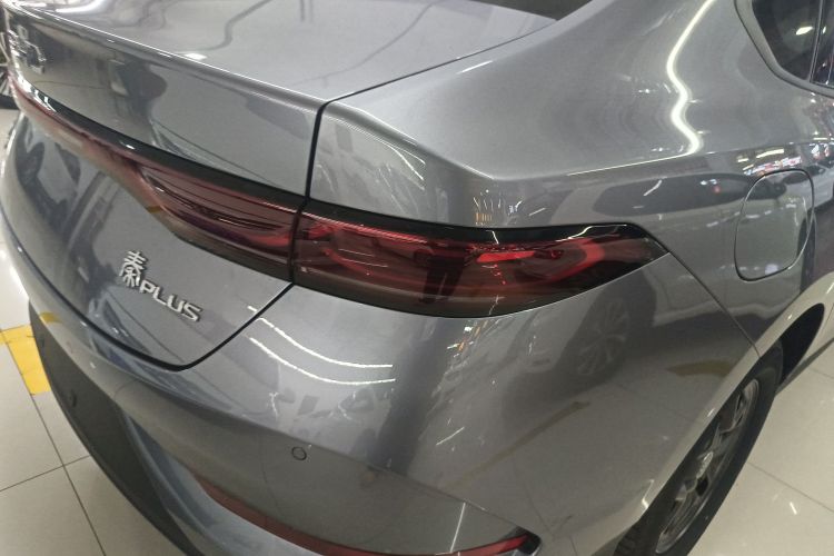 比亚迪 秦PLUS 2025款 DM-i 智驾版 55KM领先型车身外观6006