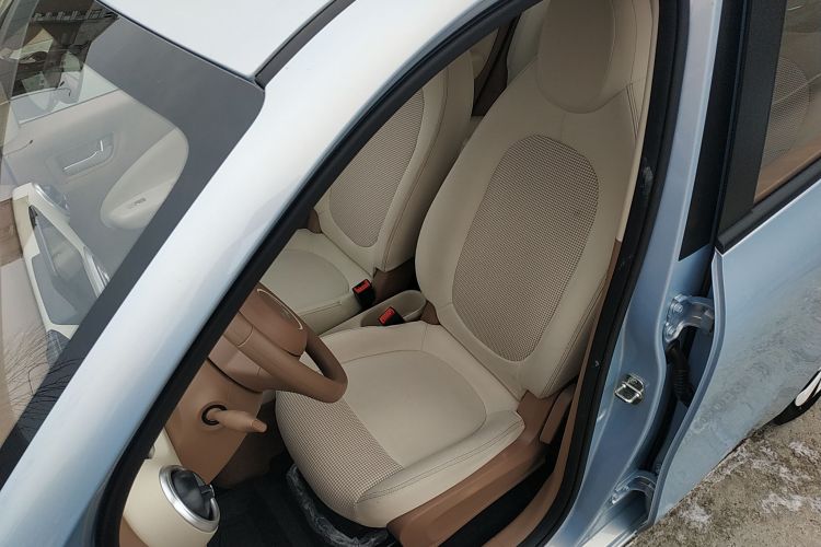 五菱汽车 宏光MINIEV 2025款 四门版 臻享+款中控内饰19