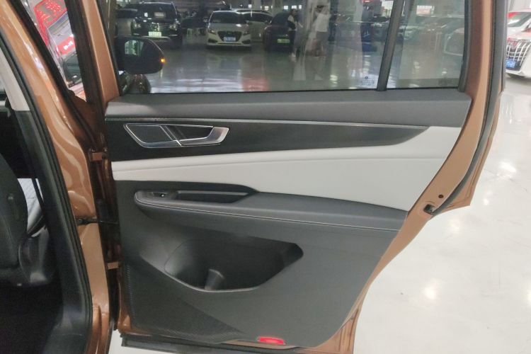 大众 途昂 2021款 380TSI 四驱豪华版中控内饰7006