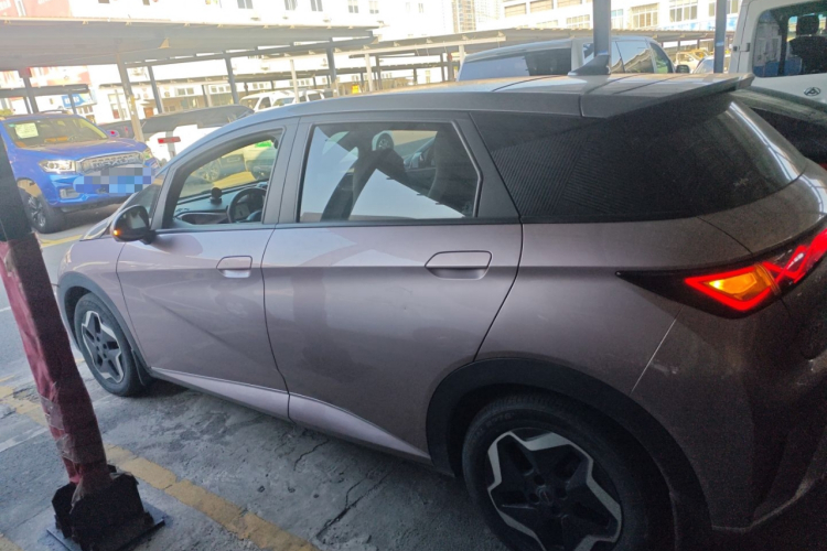 比亚迪 海豚 2021款 405km 时尚版车身外观4