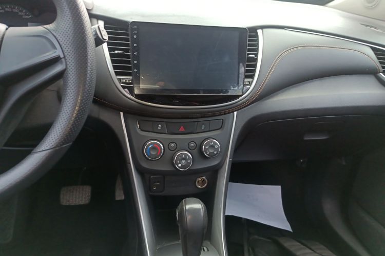 雪佛兰 创酷 2017款 1.4T 自动两驱舒适型中控内饰16