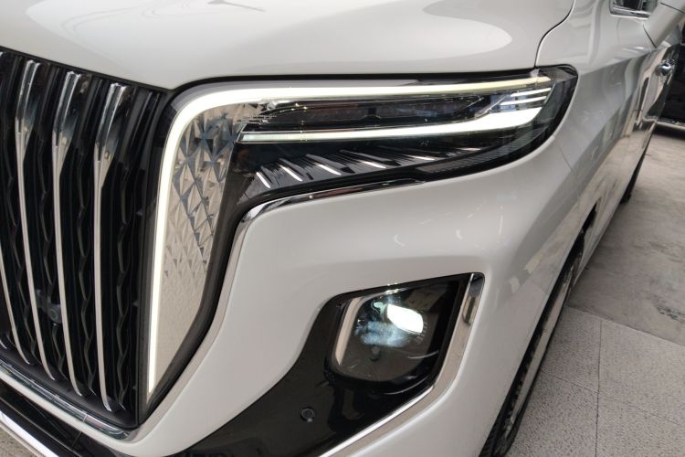 红旗HQ9 2023款 2.0T 智联旗享版局部细节36