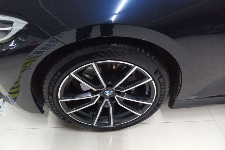 宝马3系 2020款 改款 325i M运动套装车身外观6002