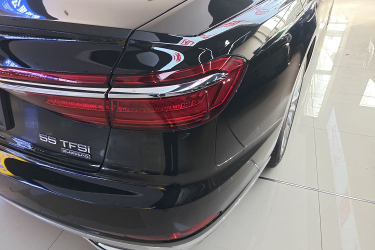 奥迪A8 2018款 A8L 55 TFSI quattro投放版精英型车身外观9