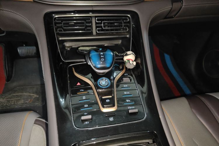 比亚迪 护卫舰07 2023款 DM-i 100KM 豪华型中控内饰18