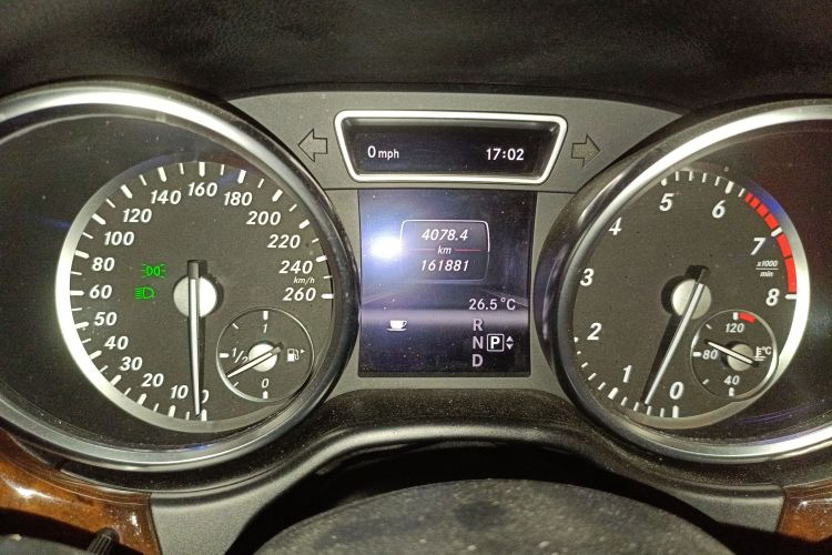 奔驰M级 2012款 ML 350 豪华型中控内饰15