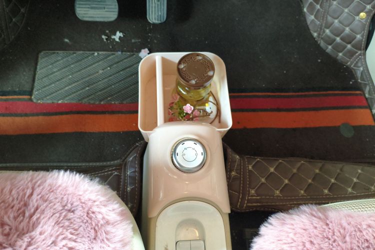 五菱汽车 宏光MINIEV 2024款 第三代 215km 进阶版中控内饰18