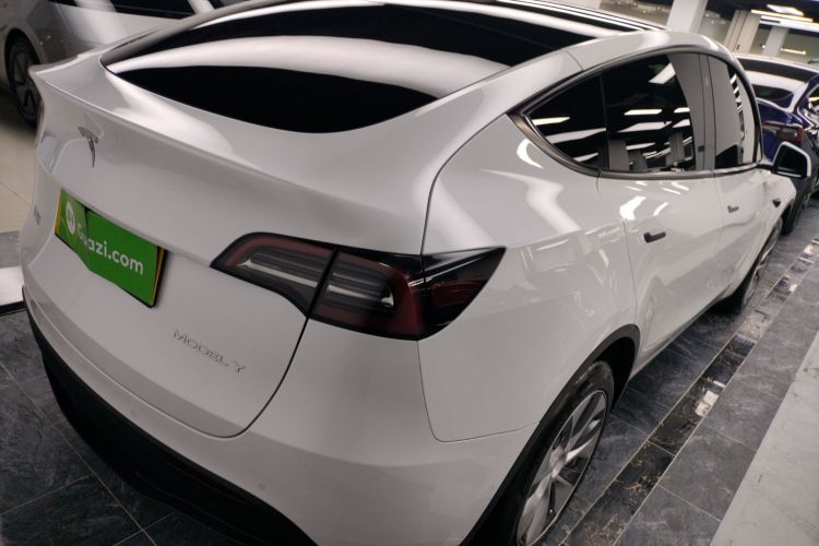 特斯拉 Model Y 2022款 改款 长续航全轮驱动版车身外观6005
