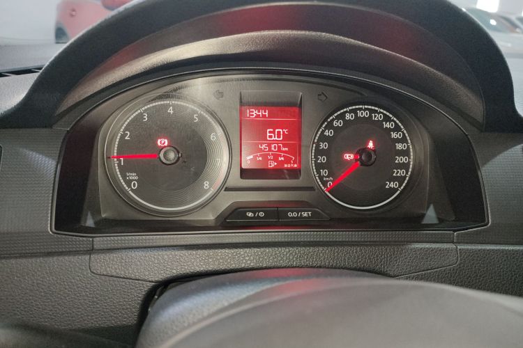 大众 桑塔纳 2021款 1.5L 手动风尚版中控内饰14