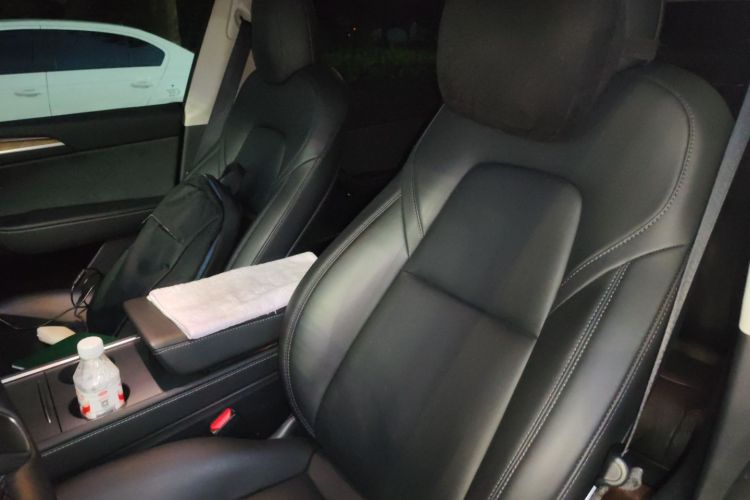 特斯拉 Model Y 2021款 长续航全轮驱动版局部细节19