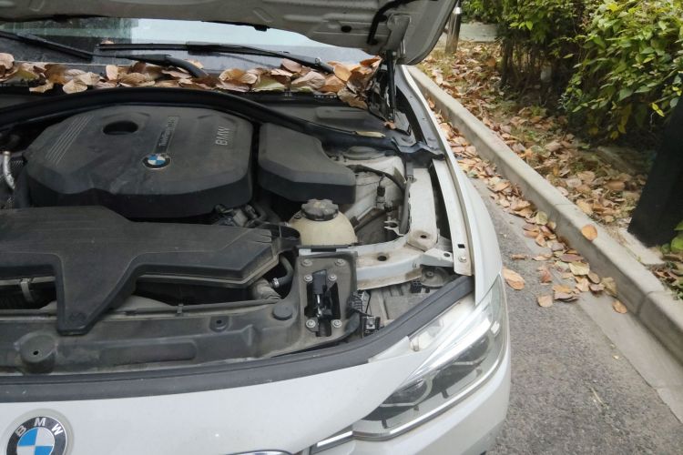 宝马3系 2017款 318i 时尚型局部细节9007