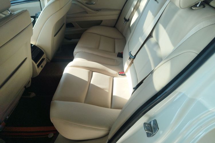 宝马5系 2013款 525Li 豪华型中控内饰21