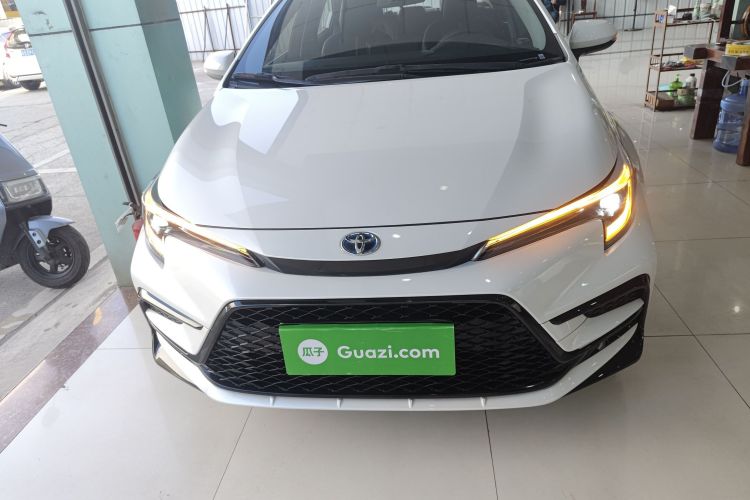 丰田 雷凌 2023款 智能电混双擎 1.8L 运动版车身外观2