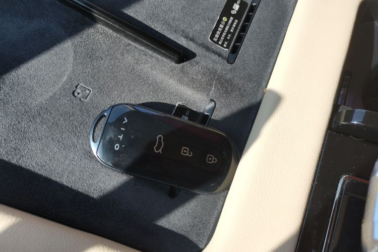 鸿蒙智行 问界M7 2024款 1.5T 后驱Plus版 5座中控内饰7001