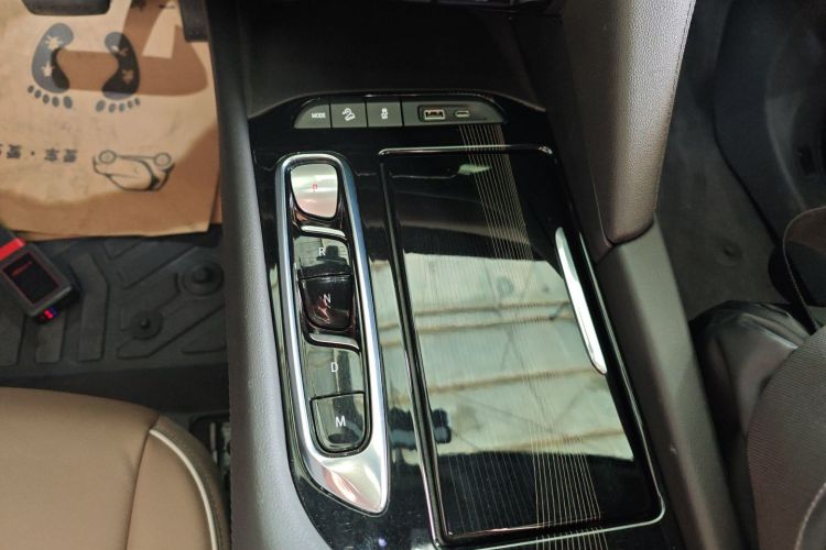 别克 昂科旗 2022款 652T 四驱尊享旗舰型 7座局部细节18