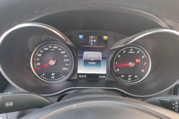 奔驰C级 2017款 改款 C 200 L 运动版中控内饰14