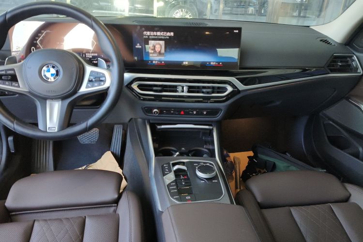 宝马3系 2023款 325Li M运动曜夜套装中控内饰16