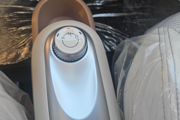 五菱汽车 宏光MINIEV 2025款 四门版 进阶款中控内饰18