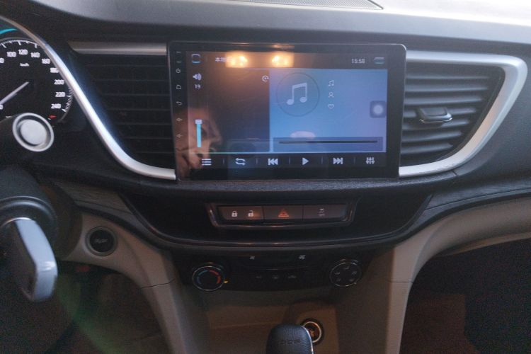 别克 英朗 2019款 15T 双离合进取型 国VI中控内饰16