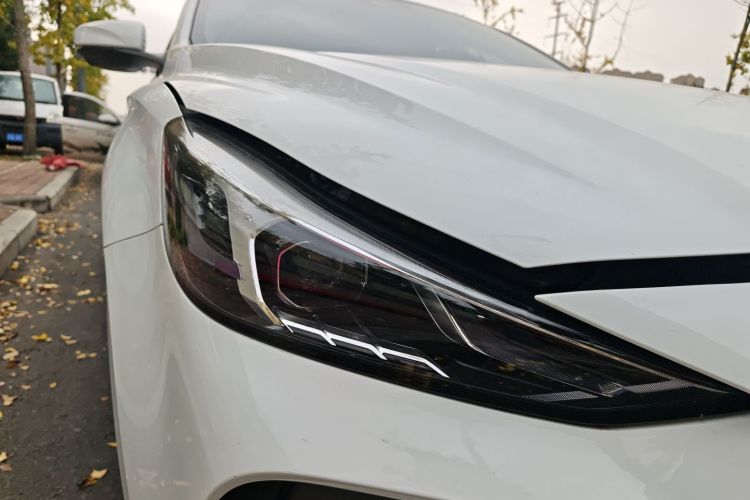 名爵 MG5 2021款 改款 300TGI DCT青奢旗舰版车身外观6006