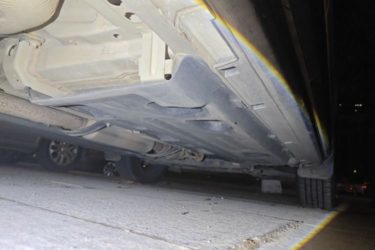 吉利汽车 缤越 2019款 运动款 260T DCT Battle 国V局部细节9002