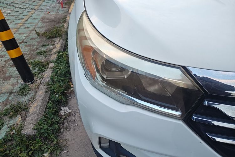 广汽传祺 传祺GS4 2016款 235T G-DCT豪华版车身外观8