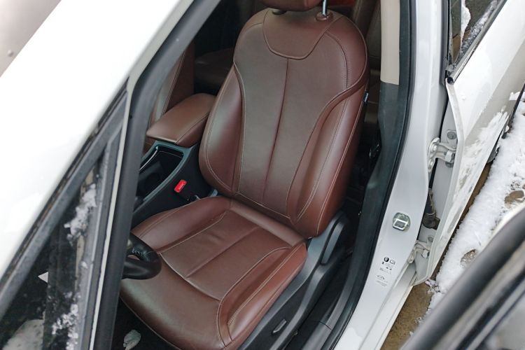 别克GL6 2019款 18T 6座互联豪华型 国VI局部细节19