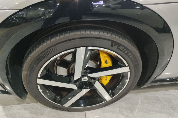 小米汽车 小米YU7 2025款 超长续航高性能四驱Max版车身外观6007