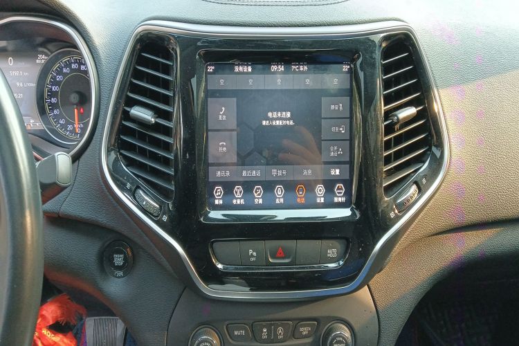 Jeep 自由光 2019款 2.0T 两驱智享版 国VI中控内饰16