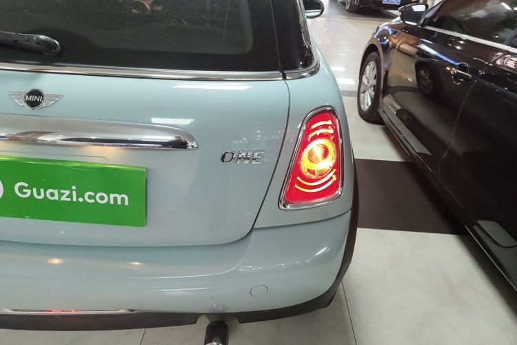 MINI 2011款 1.6L ONE车身外观9