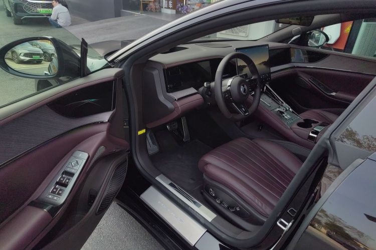 腾势Z9GT 2024款 1100四驱Max版中控内饰20